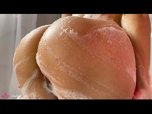 ❤️ Brunette Masturbates obo pẹlu Vibrator to Intense Orgasm ni Shower ❤ Ibalopo ❌️❤